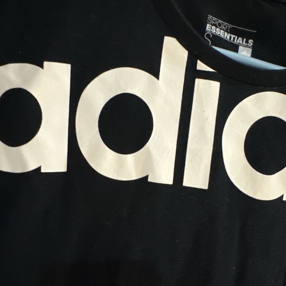 Adidas top - Picture 3 of 6
